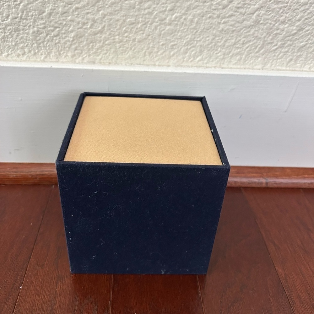 Hard Case Protective 4.75" Square Box Covered In Navy Fabric Gold Interior
Foam - Picture 7 of 8